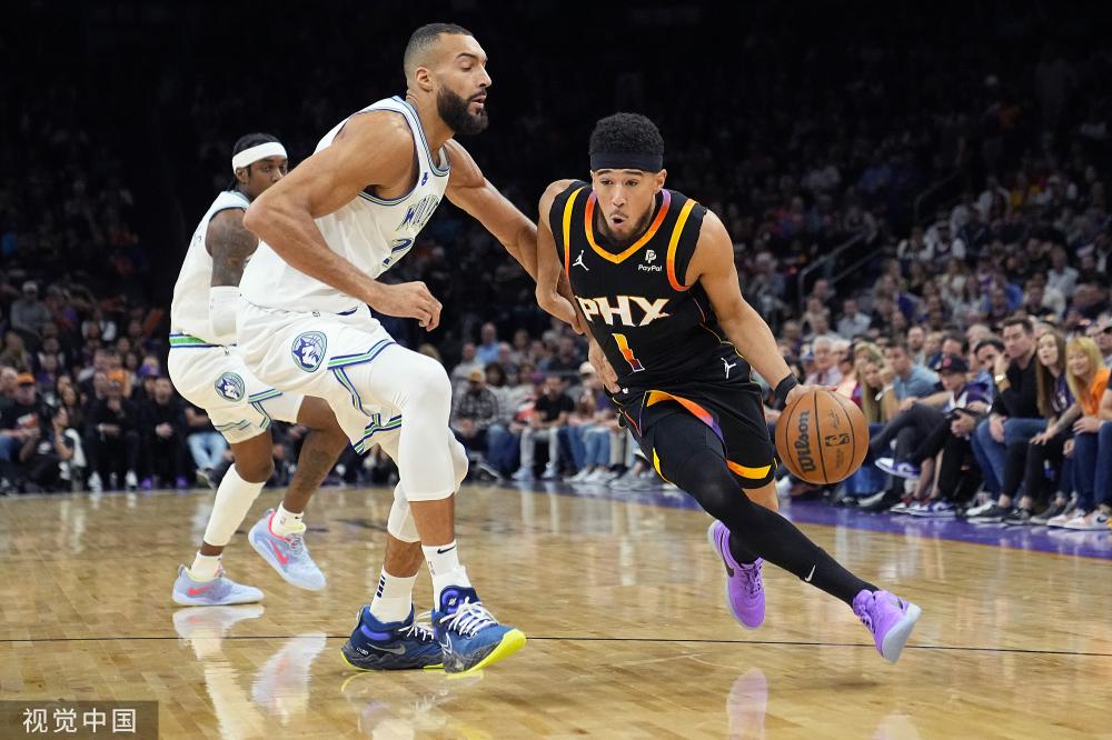 在右路接球 在右路接球