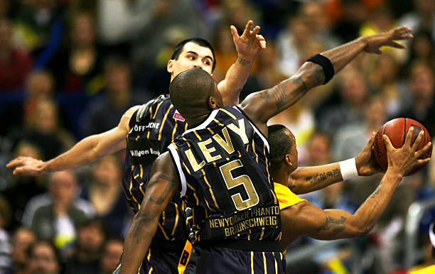 就萨维尼奥 就萨维尼奥