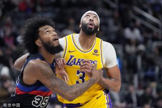 的前锋之一 的前锋之一